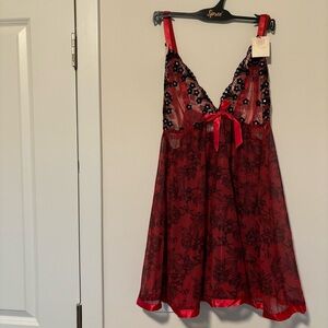 Elegant Red Floral Lace Chemise